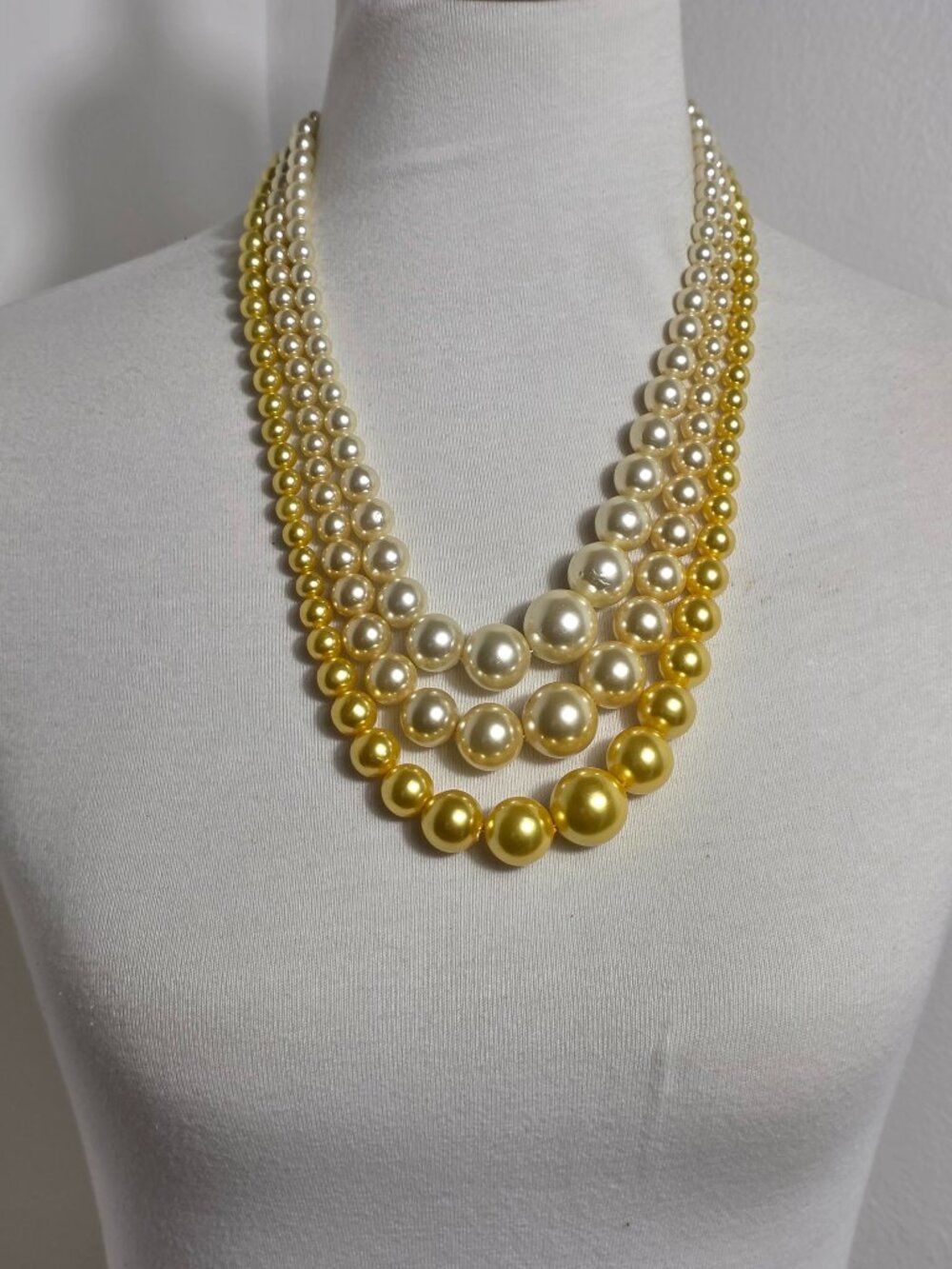 Vintage Multi-Strand Faux Pearl Necklace Ombre Color Transition White to Yellow